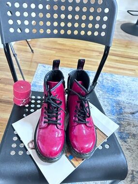 Dr. Martens red sparkling Speckled Sole Combat Boots. Size 3 youth kids.